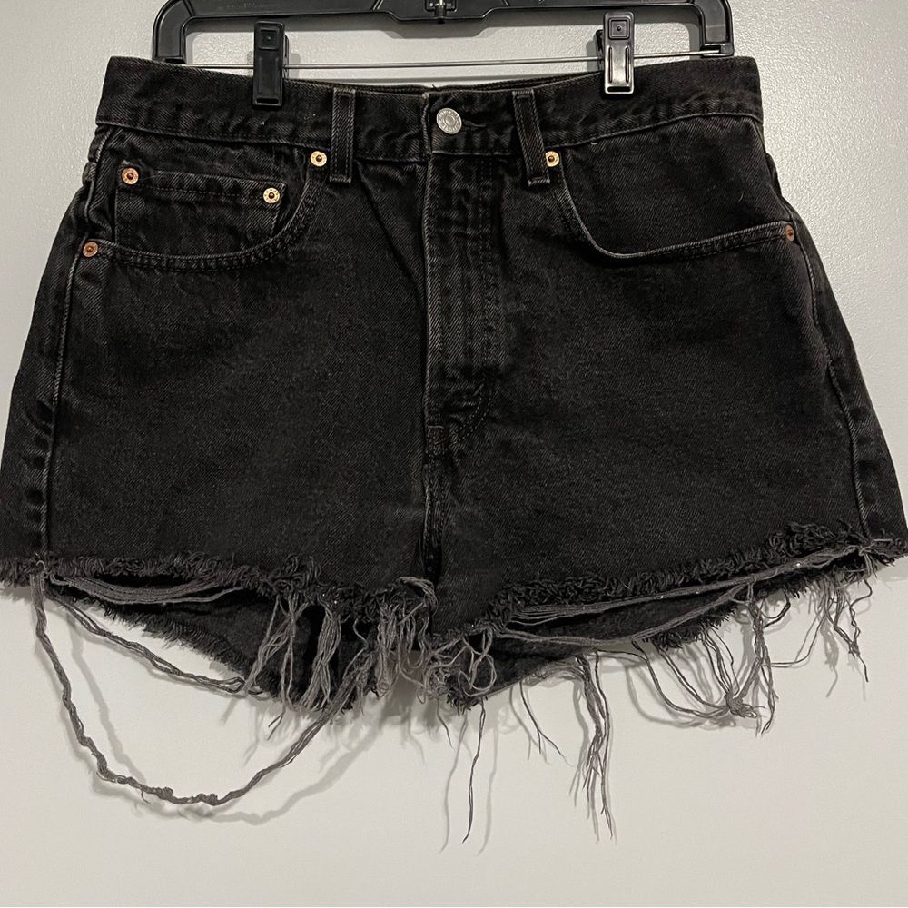 Sexy Levi’s 505 Black Shorts